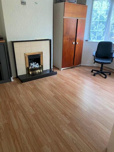 3 Bedroom Detached House To Rent In Crawley Green Road, Luton, LU2