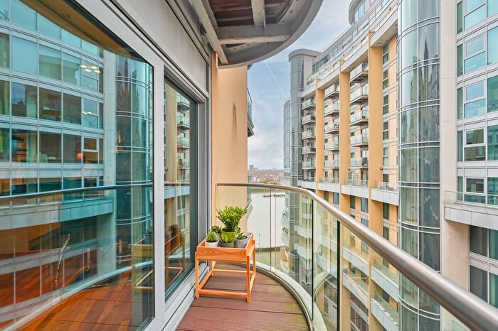 2 Bedroom Flat To Rent In Bridges Court Road, Battersea, London, SW11