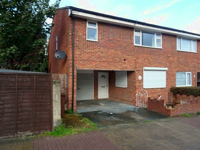 3 Bedroom Semi-Detached House To Rent In Balmoral Road, Gillingham, Kent., ME7