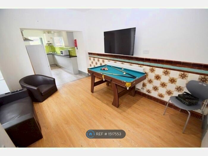 5 Bedroom Terraced House To Rent In Aynsley Road, Stoke-On-Trent, ST4