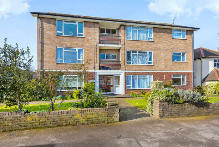 2 Bedroom Apartment To Rent In Alma Road, Windsor, SL4