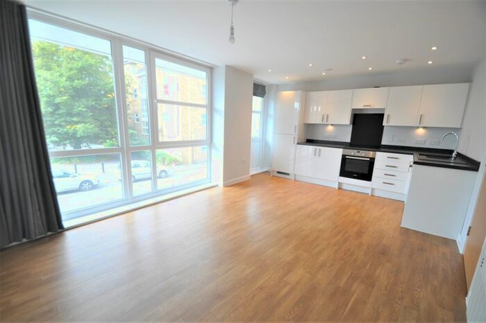 2 Bedroom Flat To Rent In College Street, Southampton, SO14