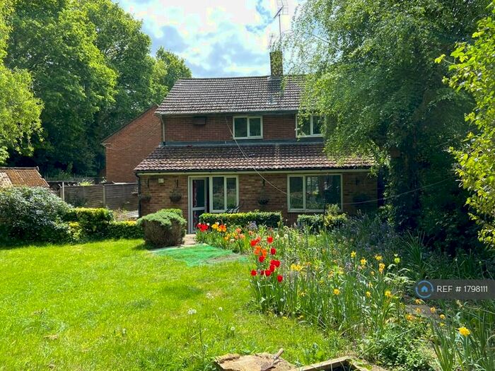 4 Bedroom End Of Terrace House To Rent In Preshaw Close, Southampton, SO16