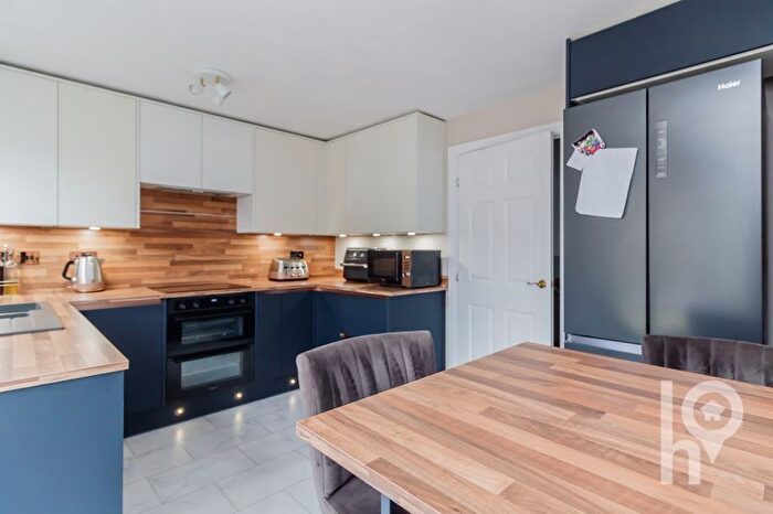 3 Bedroom End Terrace House For Sale In Penny Cress Road, Minster On Sea, ME12