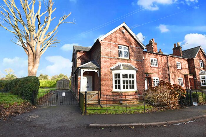 3 Bedroom Cottage For Sale In Cooks Lane, Great Coates, Grimsby, DN37