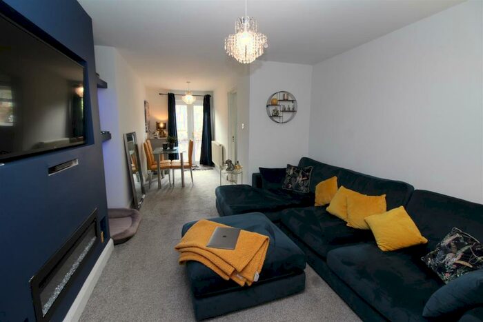 3 Bedroom Semi-Detached House To Rent In Racedown, Wellingborough, NN8