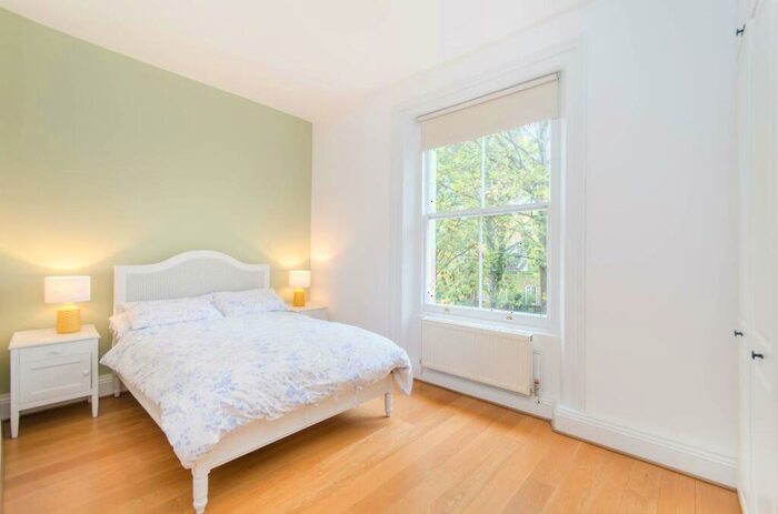 3 Bedroom Flat To Rent In Randolph Gardens, Maida Vale, London, NW6