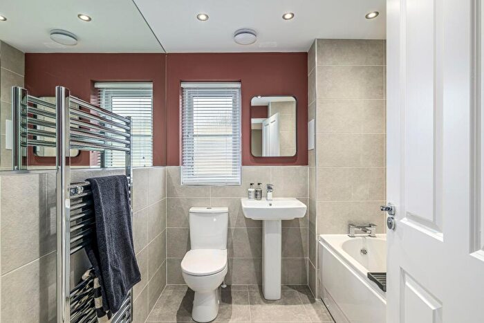 4 Bedroom Detached House For Sale In Bannerman Cruick, Edinburgh, EH17