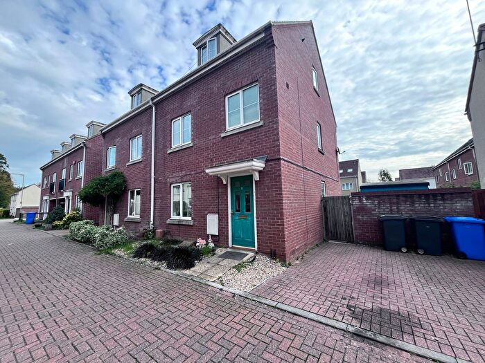 4 Bedroom Town House To Rent In Hemming Way, Norwich, NR3