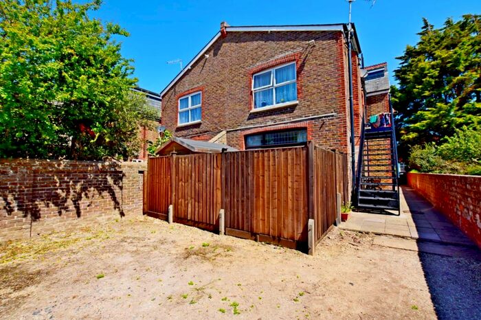 1 Bedroom Flat To Rent In Richmond Avenue, Bognor Regis, PO21