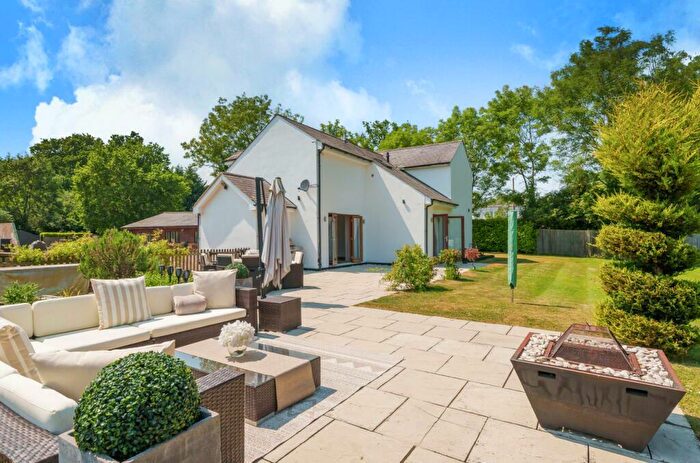 4 Bedroom Detached House To Rent In Philpot Lane, Chobham, Woking, GU24