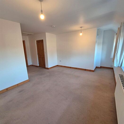 1 Bedroom Flat For Sale In Hornbeam Road, Guildford, Surrey, GU1
