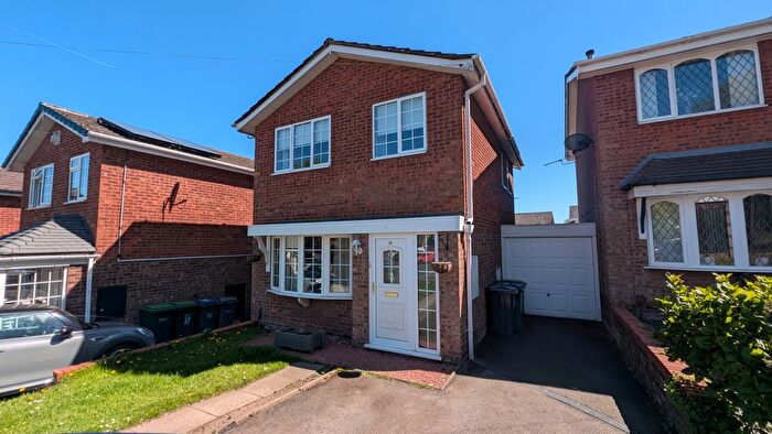 3 Bedroom Property To Rent In Strawberry Close, Oldbury, B69