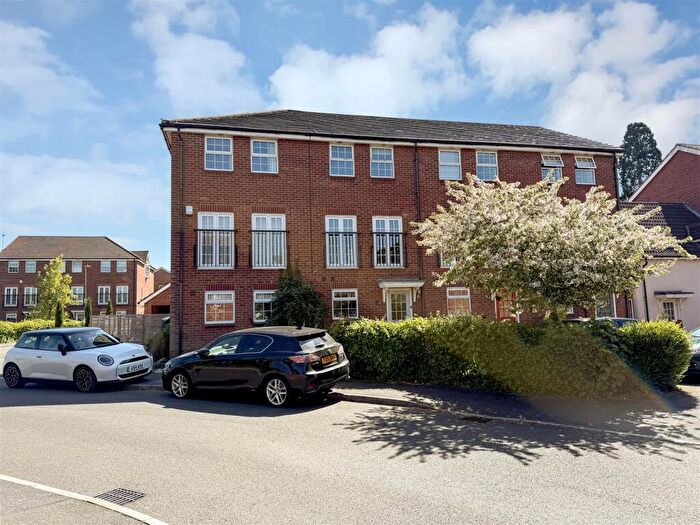 3 Bedroom Town House For Sale In Hunt Close, Radcliffe-On-Trent, Nottingham, NG12
