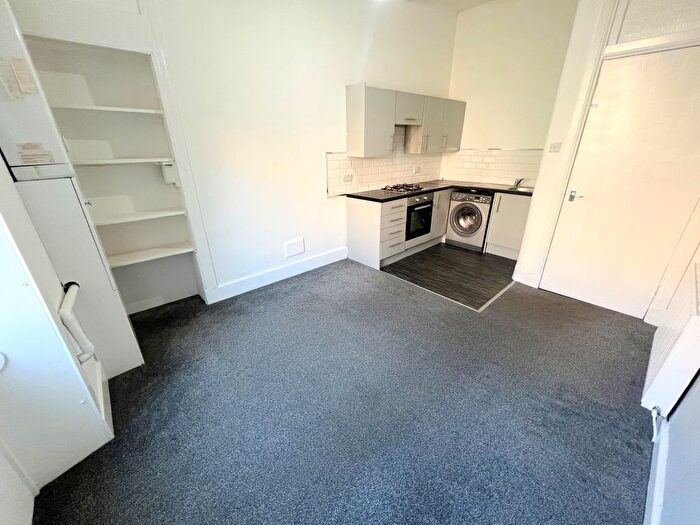 1 Bedroom Flat To Rent In Craigie Street, Glasgow, G42