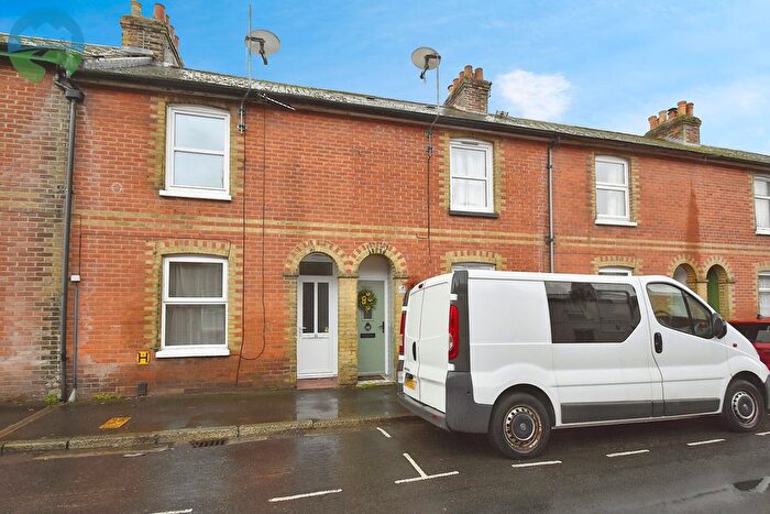 2 Bedroom Terraced House To Rent In Caesars Road, Newport, PO30