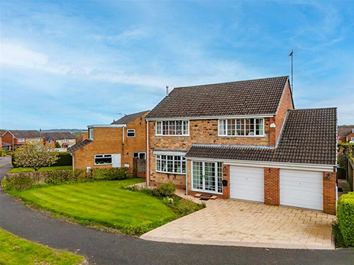 4 Bedroom Detached House For Sale In Chartwell Avenue, Wingerworth, Chesterfield, S42