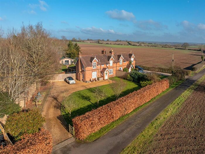 3 Bedroom Semi-Detached House For Sale In Hatton Bank Lane, Black Hill, Stratford-Upon-Avon, CV37