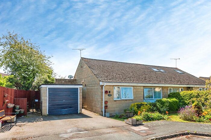 2 Bedroom Semi-Detached Bungalow For Sale In Larksfield Close, Carterton, OX18