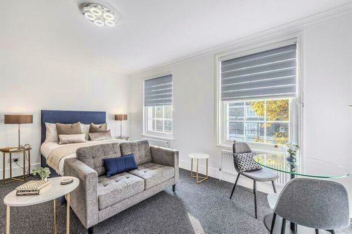 Apartment To Rent In Gloucester Crescent, Camden, London, NW1