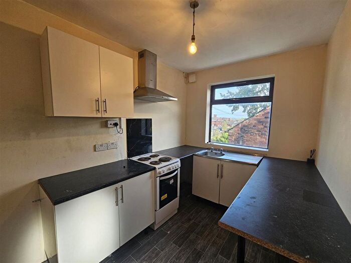 1 Bedroom Flat To Rent In Morris Green Lane, Bolton, BL3