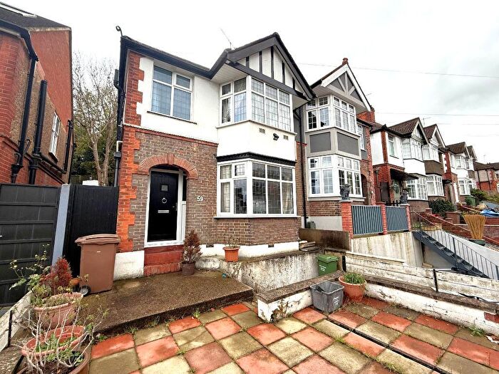 3 Bedroom Semi-Detached House For Sale In Farley Hill, South Luton, Luton, Bedfordshire, LU1