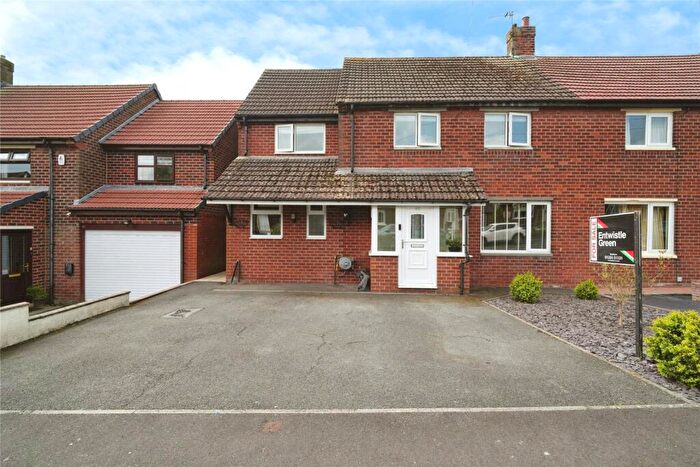 3 Bedroom Semi-Detached House For Sale In St. Marys Gardens, Mellor, Blackburn, BB2