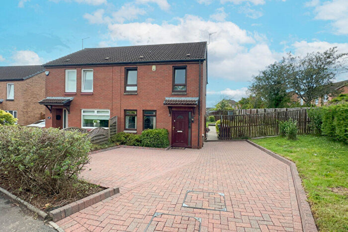 3 Bedroom Semi-Detached House For Sale In Broughton Road, Summerston, G23