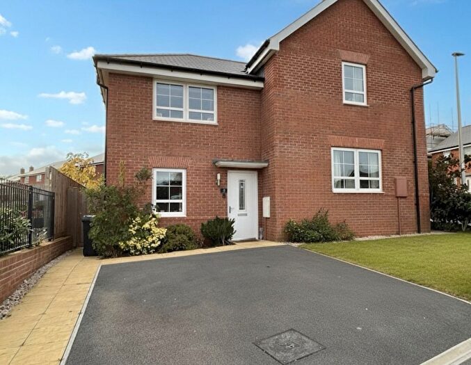 2 Bedroom Semi-Detached House For Sale In Loveridge Drive, Alphington, EX2