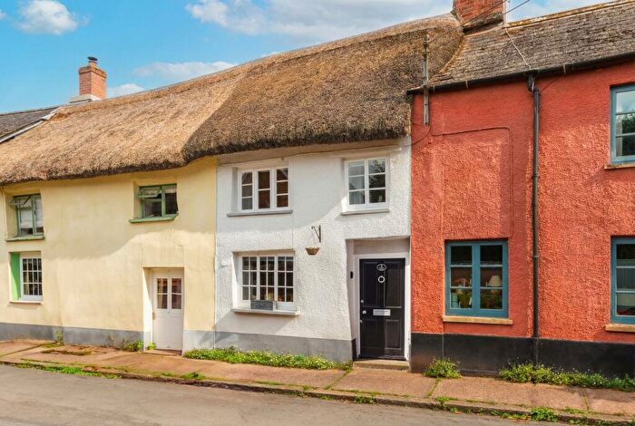 2 Bedroom Terraced House For Sale In Barnstaple Street, Winkleigh, EX19