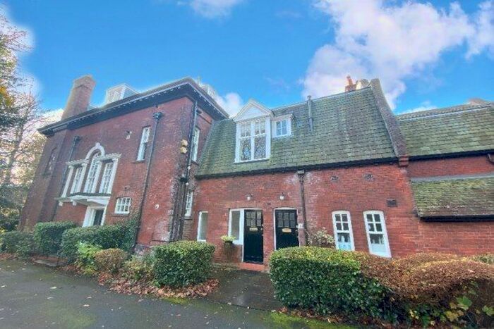 2 Bedroom Flat To Rent In Jesmond Park West, Newcastle Upon Tyne, NE7