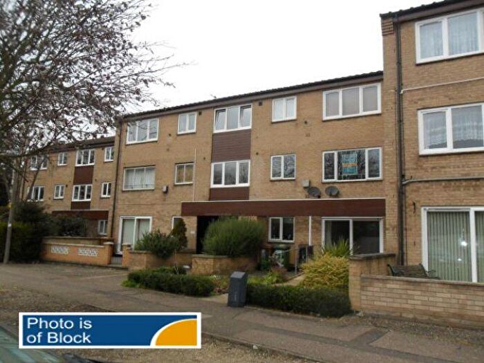 2 Bedroom Flat For Sale In Vintners Close: West Town, PE3