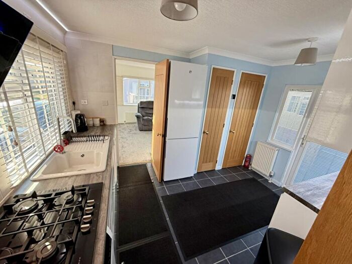 2 Bedroom Park Home For Sale In Berkeley Vale Park, Berkeley, GL13