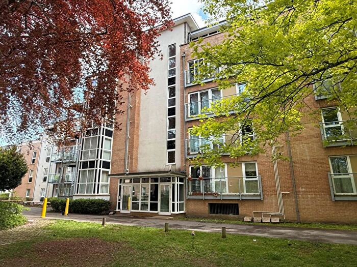 1 Bedroom Flat To Rent In Suttones Place, Southampton, Hampshire, SO15