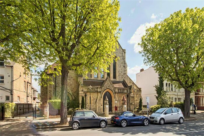 2 Bedroom Flat To Rent In Christchurch, B Kew Road, Richmond, Surrey, TW9