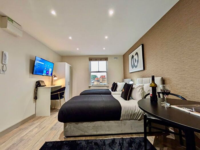 1 Bedroom Studio To Rent In Battersea High Street, London, SW11