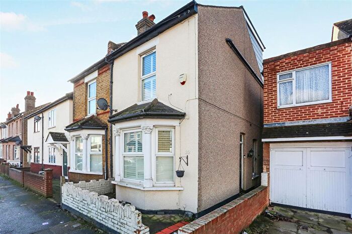 4 Bedroom Cottage For Sale In York Street, Mitcham, CR4