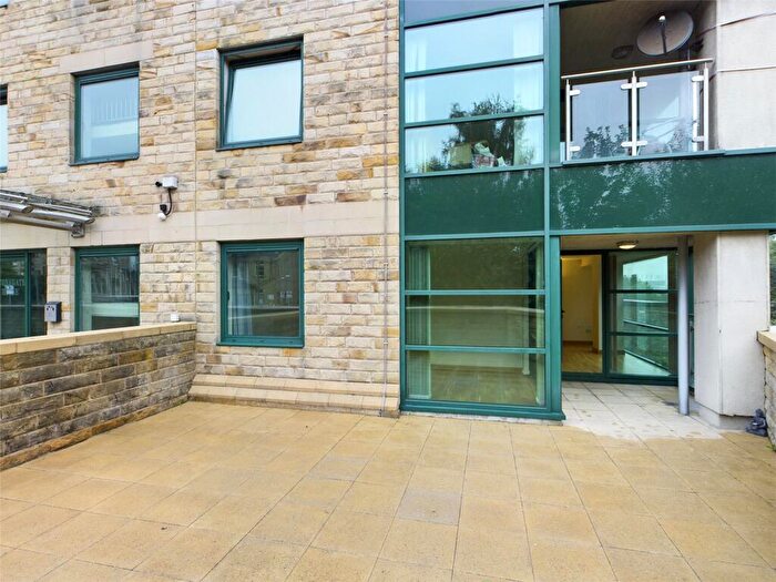 2 Bedroom Apartment To Rent In Stonegate House, Stone Street, Bradford, West Yorkshire, BD1