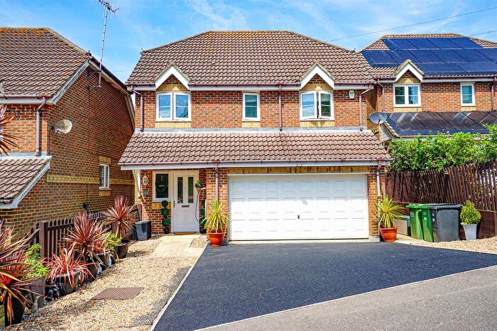5 Bedroom Detached House For Sale In Helmsman Rise, St. Leonards-On-Sea, TN38