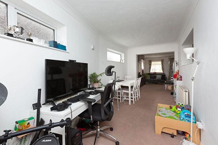 2 Bedroom Detached Bungalow For Sale In Tyson Avenue, Margate, CT9