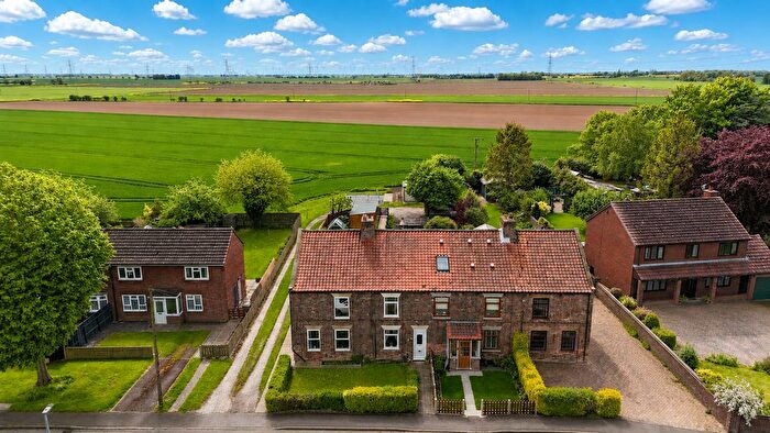3 Bedroom Terraced House For Sale In Margrave Lane, Garthorpe, DN17