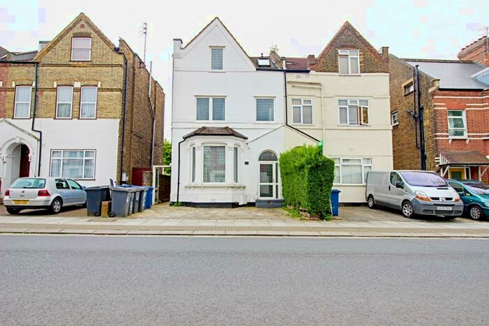 1 Bedroom Apartment To Rent In Station Road, Finchley, London, N3
