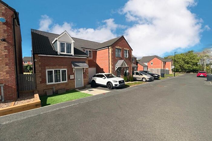 3 Bedroom Semi-Detached House For Sale In Wild Bank Place, Sheffield, S5
