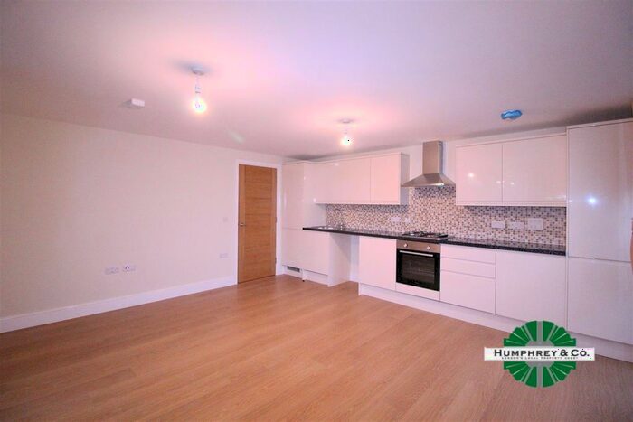 1 Bedroom Flat To Rent In High Road, Ilford, IG1