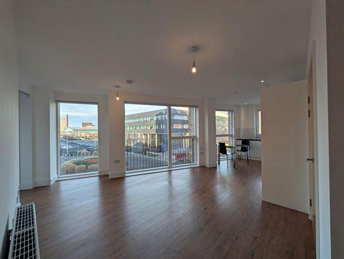 1 Bedroom Flat To Rent In Thistleton House, Lismore Boulevard, NW9