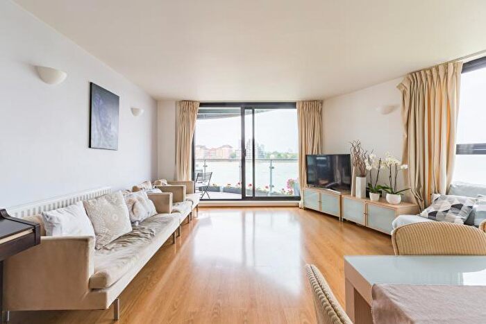 2 Bedroom Flat For Sale In Ocean Wharf, Westferry Road, London, E14