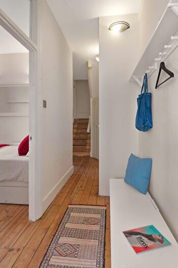1 Bedroom Flat To Rent In Fulham Palace Road, London, W6