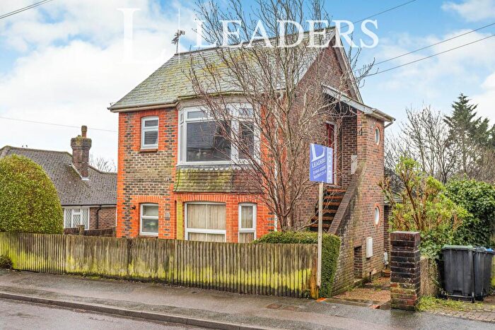 1 Bedroom Flat To Rent In New England Road, Haywards Heath, RH16