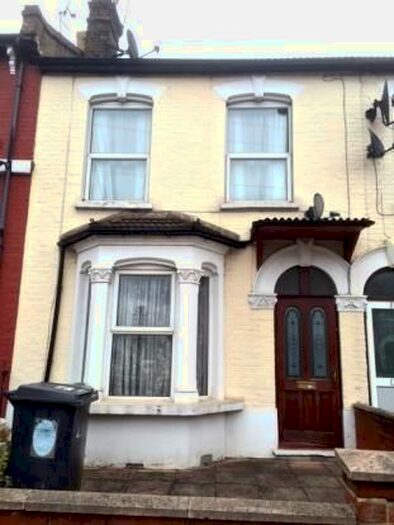 3 Bedroom Terraced House To Rent In Grange Park Road, Leyton, E10
