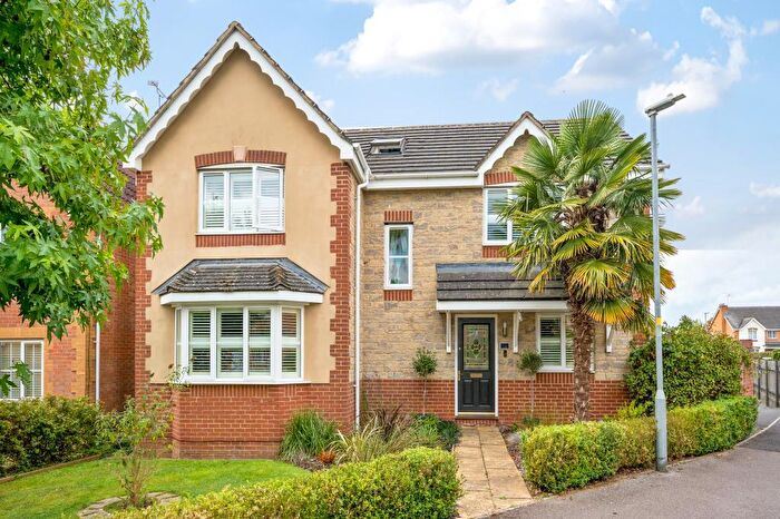 5 Bedroom Detached House To Rent In Linden Way, Peatmoor, SN5